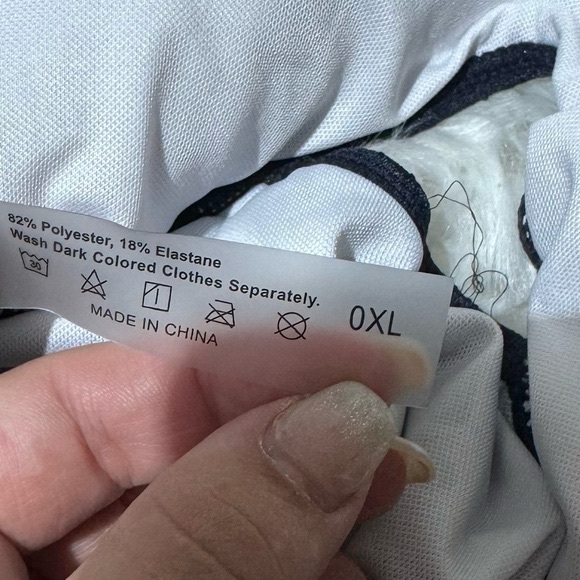 Navy one piece swim suit size XL - Picture 3 of 4